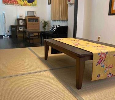 Makishi Casa | 国際通りの宿 てぃーら