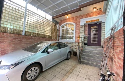 West District Villa | 天晴 包棟旅宿(近家樂福夜市)