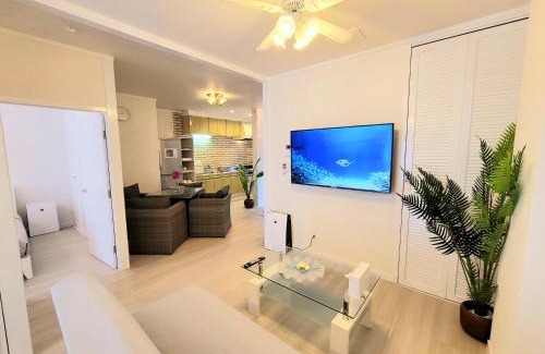 Kadena-cho Apartamento | "徹底清潔のゆったり64平米2LDK, 人気のリゾートタウン北谷で暮らすように過ごす, 高速ICまで車で3分, 沖縄アリーナまで徒歩圏内" Villa Blu Okinawa Chatan 3-2 ヴィラブルー沖縄北谷3-2