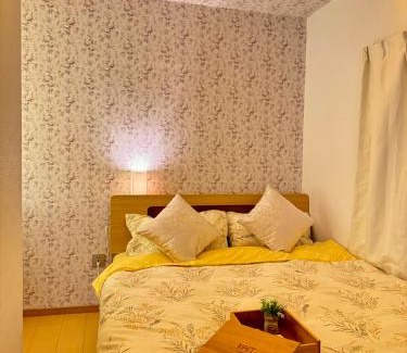 Nishinari Casa | 晶 距离车站步行5分钟 关西机场难波心斋桥直达 5 bedroom最多可住13人 超大客厅大电视有Netflix