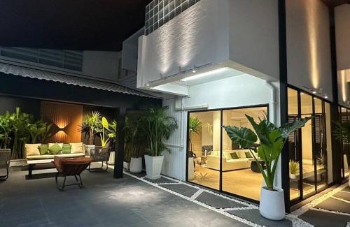 Asoke Villa | 曼谷市中心素坤逸四卧别墅-牛仔街附近
