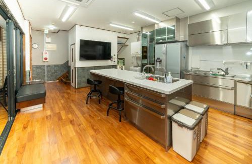 Awase Apartamento | 最大20名宿泊可能 大型テレビでスポーツ観戦 グループ旅行に最適 KOEI HOUSE in AWASE