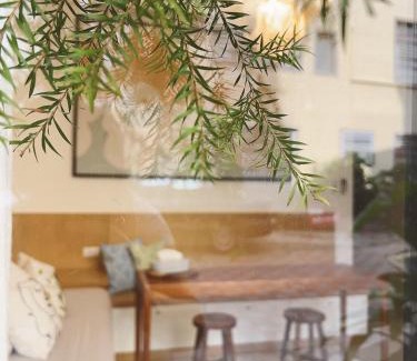 Tainan City Centre Casa | 梧同包棟民宿La Petite Maison I Entire House BnB I 寵物友善 I 國旅卡 I 出差商旅可報帳 I 電動麻將 I NETFLIX I Nintendo Switch I MOD I一軒家貸切