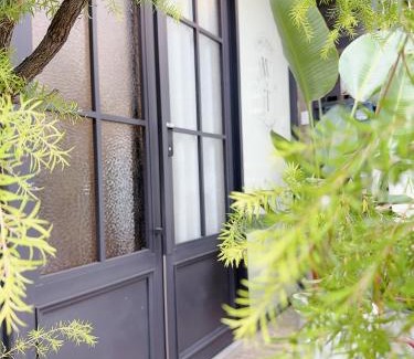 Tainan City Centre Casa | 梧同包棟民宿La Petite Maison I Entire House BnB I 寵物友善 I 國旅卡 I 出差商旅可報帳 I 電動麻將 I NETFLIX I Nintendo Switch I MOD I一軒家貸切