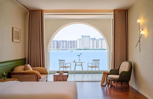 Longhu Qu Casa | 汕头妈屿蓝MASULAND Sea View Hotel
