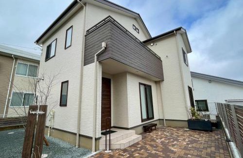 Nagawa Casa | 河口湖駅徒歩10分 ベルショッピングセンター徒歩10分 大型4ldk屋根裏付き 全室空調