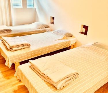 Ainan-cho Casa | 波止場の海まで徒歩30秒の宿ギョグンミニ"Gyogun Mini"