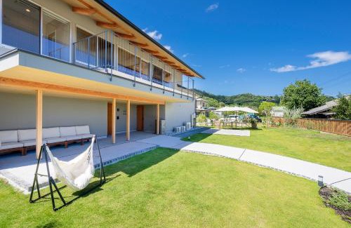 Sanuki Villa | 【海から近く】敷地内無料駐車場5台分完備！BBQ設備貸出あり3,500円！快適空間！【COQAEL】