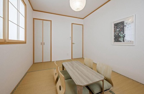 Yonashiroteruma Casa | 海まで徒歩1分・浜比嘉島まで車で10分！12名宿泊可能な和室ありの宿泊施設 ホームプラスアール
