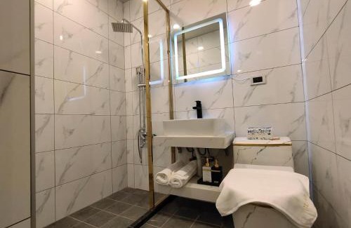 Hualien City Centre Casa | 站前遇見131-面車站第一排採自助式入住