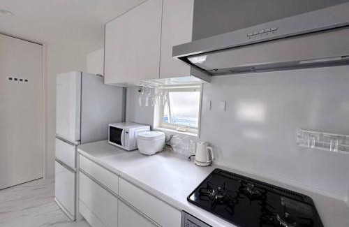 Kugenuma Villa | 站前2分 白色浪漫小屋 精致独栋 最多可住4人 免费自行车 有停车位