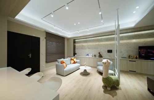 Qingshui District Casa | 芙若蕥居