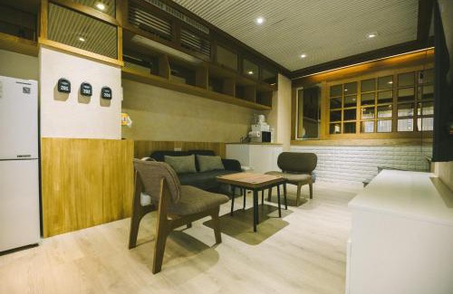 West Central District Casa | 許家古宅 4-6人包棟民宿