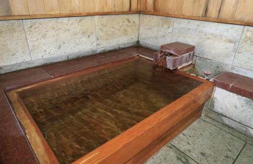 Isawa Onsen Casa | 貸切温泉風呂付 ゲストハウス璃洛-りらく- 石和温泉 日本式宿 健康朝食付