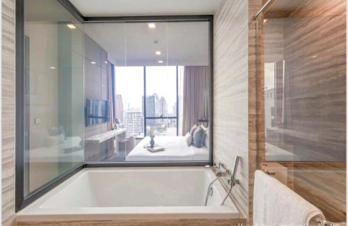 Khlong Toei Nuea Apartamento | 超豪華阿索克公寓可入住 4 人，面積 80 平方米，方便前往大皇宮地鐵站 BTS
