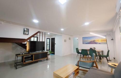 Din Daeng Casa | 辉煌夜市 4房泳池花园别墅 订4日提供免费接机
