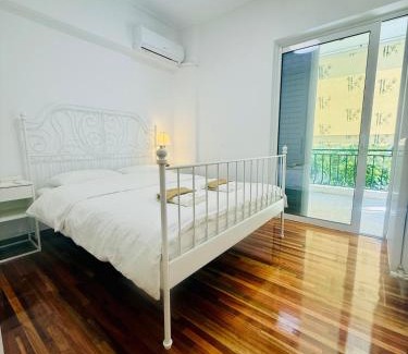 Palaio Faliro Apartamento | 雅典南部海滨2km的舒适宽敞公寓