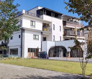 Dongshan Cama Y Desayuno | 鴝花甜點民宿 QuHua Sweety B&B