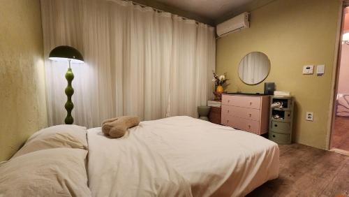 Seolcheon-myeon Apartamento | 서교초후문 Seogyo Elementary School Hongdae Hongik University Entrance Station 1 to 3 minutes away