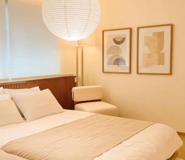 Yeonnam-dong Apartamento | 연남동,경의선숲길,홍대입구2번출구,올리브영,연세대,세브란스병원,2룸3베드,Ak홍대쇼핑,짐보관