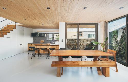 Gujwa Casa | 일상호사 ilsanghosa AB - Architect's Luxury Beach House