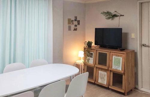 Busan Villa | 청소비x 남포동 자갈치 부산역 송도 가족여행