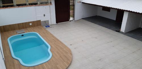 Maranduba Chalet De Esquí | 0006.04 - Maranduba - KitNet 1º Andar - 4 Pessoas - 3 Quadras Do Mar - Piscina Coletiva - WIFI