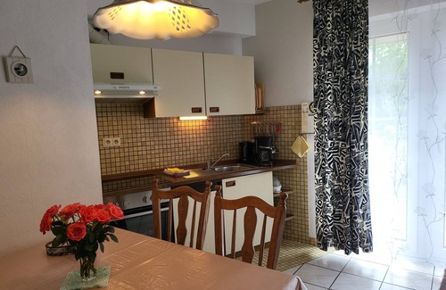 Busum Apartamento | 002-Bonn (TMS) (BC: a3) - BUE - Wildrose House