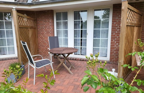 Busum Apartamento | 002-Bonn (TMS) (BC: a3) - BUE - Wildrose House