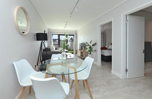 Milnerton Apartamento | 002 Burmesiter on Park- 2 minute walk from the beach