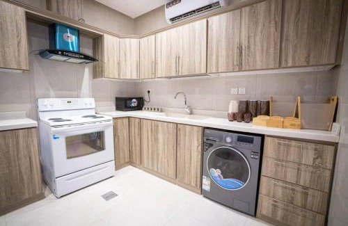 Al Hofuf Apartamento | 005 - Saudi - Elegant apartment in Riyadh (Noor)
