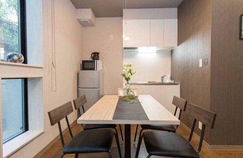 Minami Apartamento | 02Group stay CLASSE /350m walk from Namba station /280m walk from Nihonbashi station /Maximum 8 people /WIFI