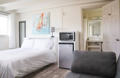 West Ocean City Complejo | 05. Charming one-bedroom resort with pool