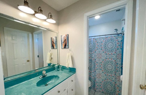 Silver Cay Casa | 051 Topsail by ACP