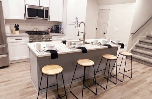 Elko Casa | #06 New 5 Bedroom, 3 Bath, 2 Car Garage