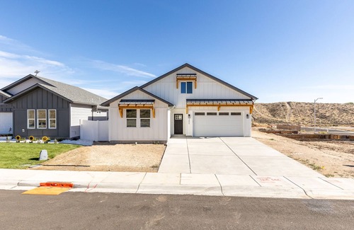 Elko Casa | #06 New 5 Bedroom, 3 Bath, 2 Car Garage