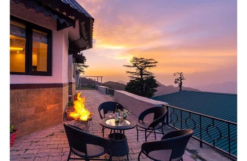 The Mall Road Villa | 07 Cottage In The Clouds