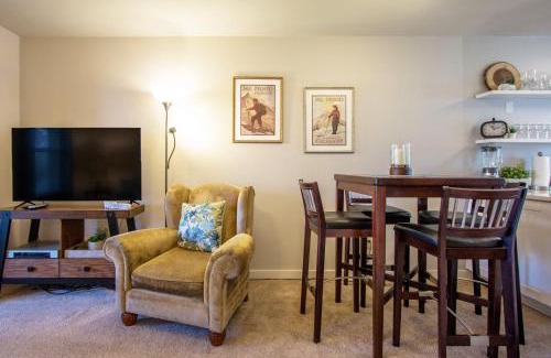 Hood River Casa | 09 Lodge
