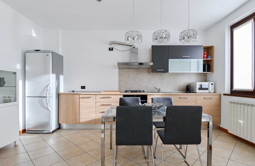 Costa Volpino Apartamento | 0905BG - Casa Pierina