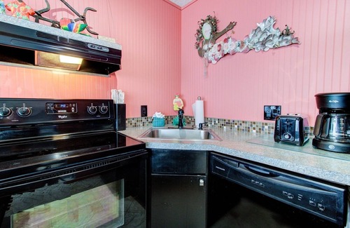 Carolina Beach Condominio | 0914 Changes In Attitude by Atlantic Towers