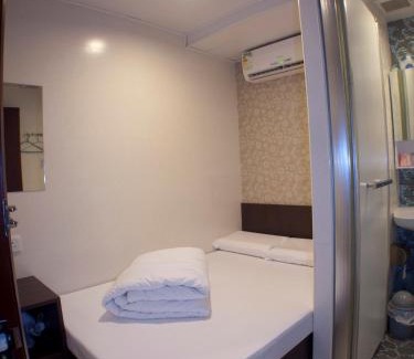 Mong Kok Casa | 1米2床 适合1至2人入住Cozy Single or Double Room in Mong Kok Perfect for 1 to 2 Guests