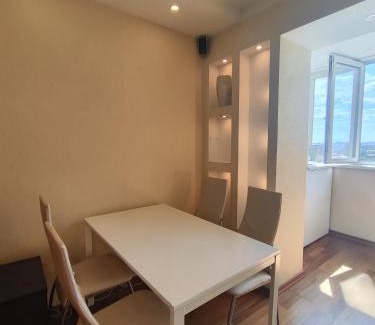 Desnyans'kyi District Apartamento | 1/10 вулиця Радунська