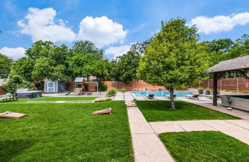 Dallas Casa | 1/2 acre with pool, hot tub, playground, cabana, & yard only 15 mins to downtown