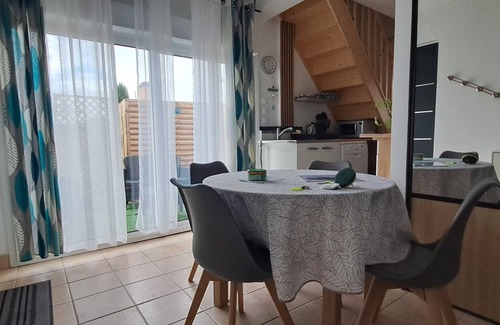 Clohars-Carnoet Villa | 1/2 House, 2 bedrooms, living room, garden. Carport Centre de clohars 💚
