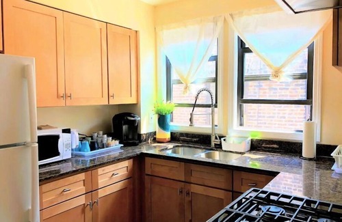 Chinatown Casa | 1 #23 - 4 Bedroom Condo - McCormick Place, Wintrust Arena, Chinatown