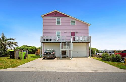 Yaupon Beach Casa | 1 4 Us by Oak Island Accommodations