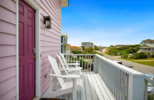 Yaupon Beach Casa | 1 4 Us by Oak Island Accommodations