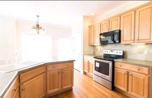 McLeansville Casa | 1.5 acre Quiet residential property 5 bedroom home