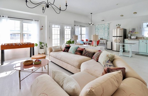 Cape May - Wildwood Condominio | 1.5 Blocks to Beach, Huge Deck, 2 Full Baths