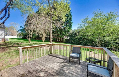 Kernersville Casa | 1.5 Miles to dwntwn, Beautiful 3bd, Huge 2 car gar